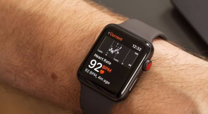 Apple Watch salva vida de idosa de 74 anos