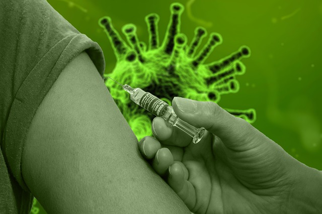 Vacina de Oxford é suspensa após reação grave em paciente